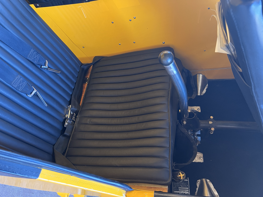 N821PC - Interior 03