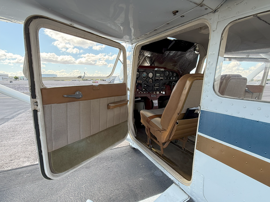 N5491R - Interior 01