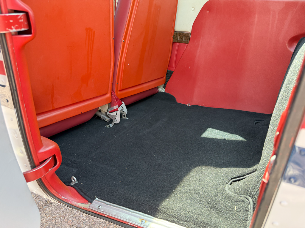 N5143S - Interior 11