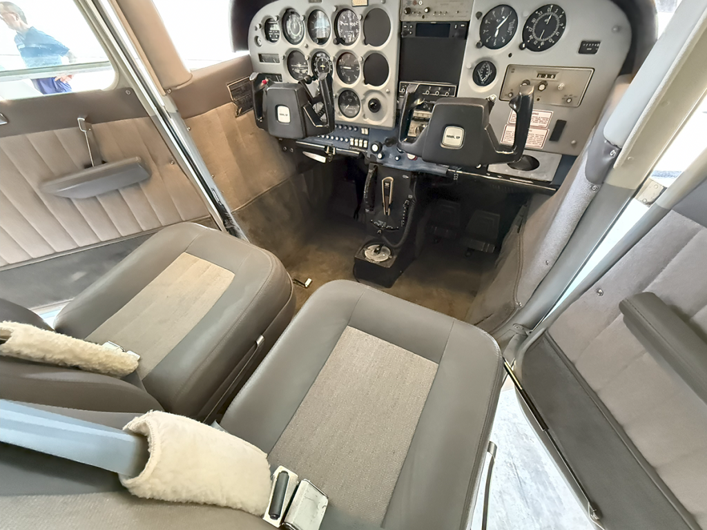 N736TC - Interior 03