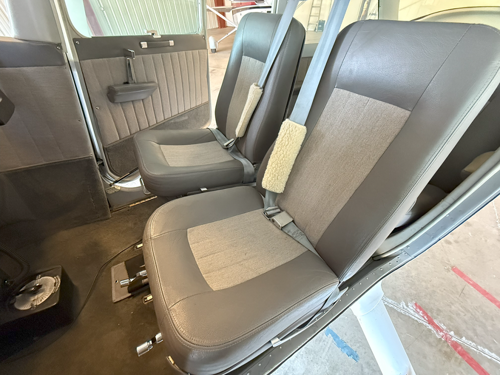 N736TC - Interior 05