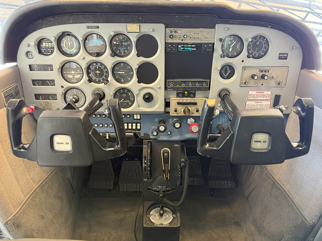 N736TC - Panel 01