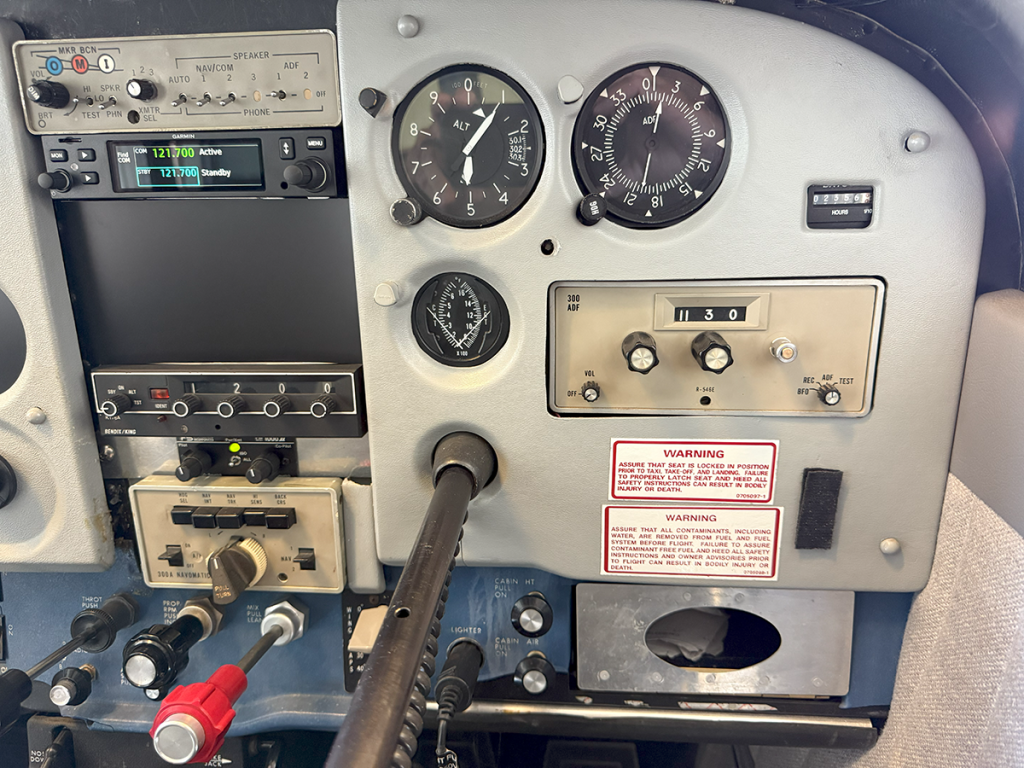 N736TC - Panel 04