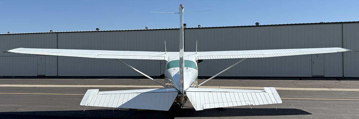 N736TC - short wide back N736TC - short wide back