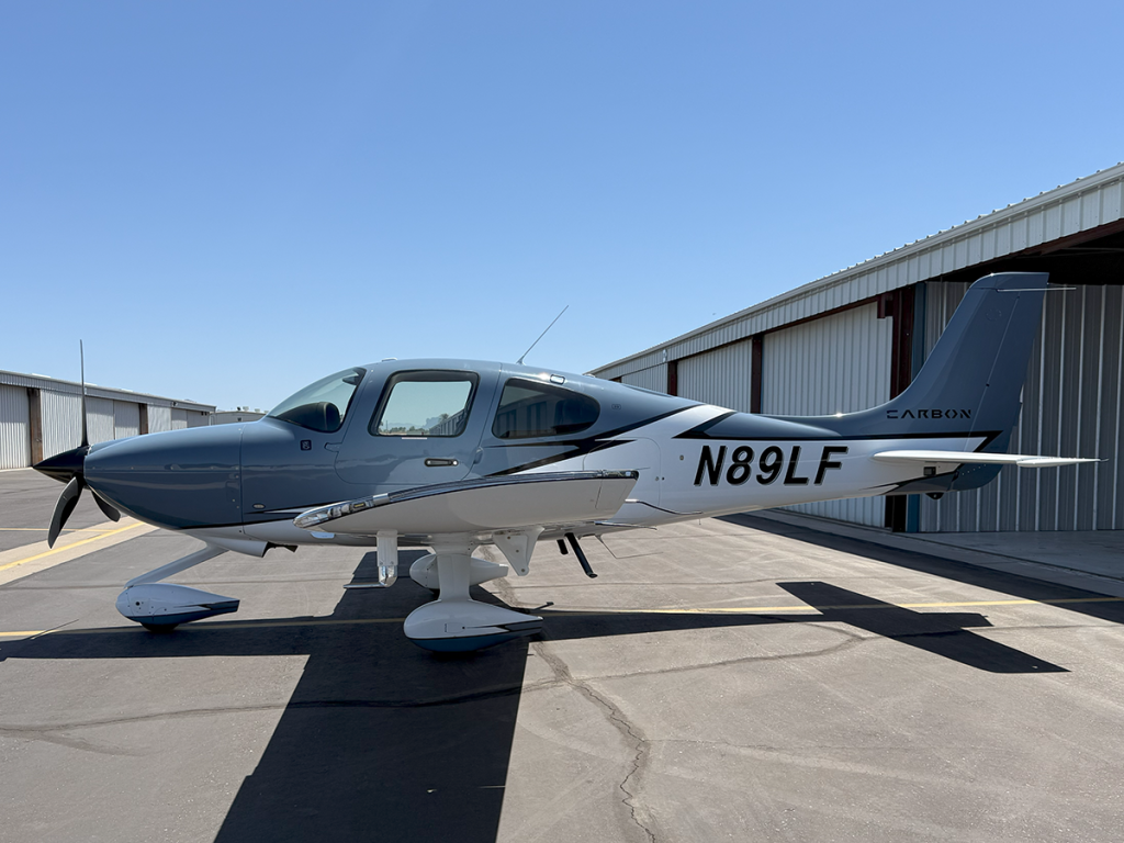 N89LF - Exterior 05