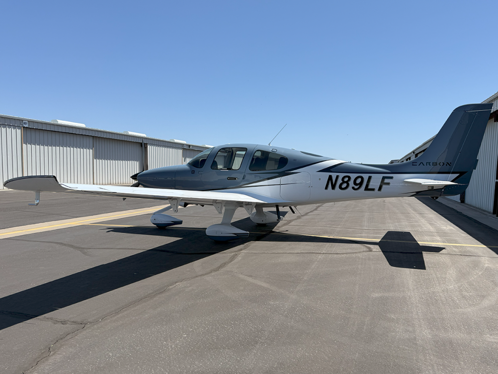 N89LF - Exterior 06