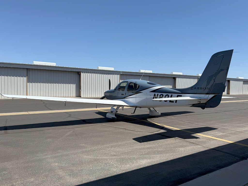 N89LF - Exterior 07