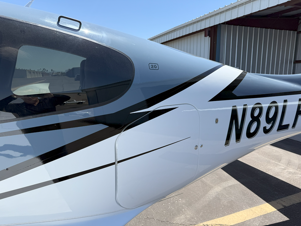 N89LF - Exterior 40