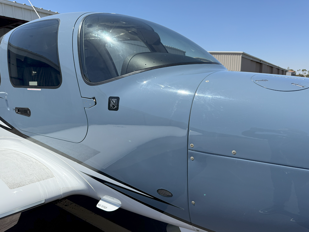 N89LF - Exterior 89