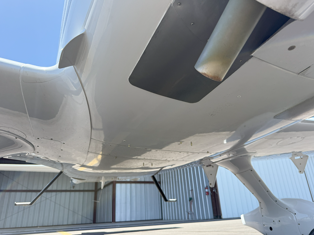 N89LF - Exterior 91