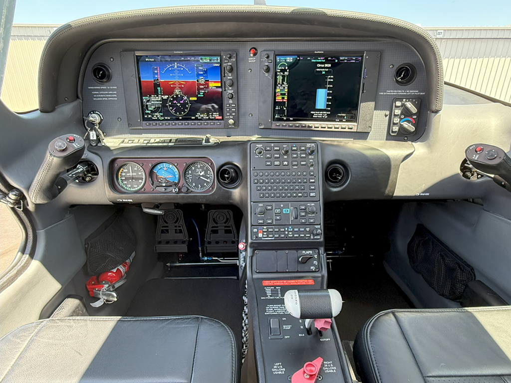 N89LF - Panel 01