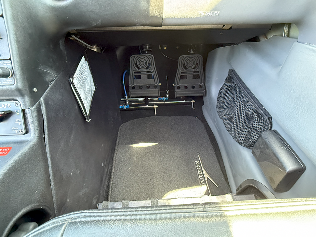 N89LF - Panel 08