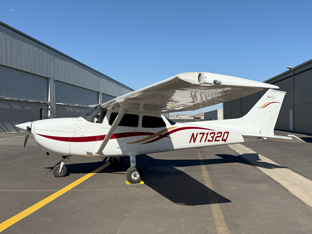 N7132Q - Exterior 04