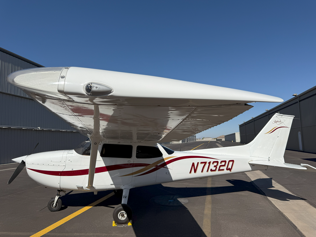 N7132Q - Exterior 35