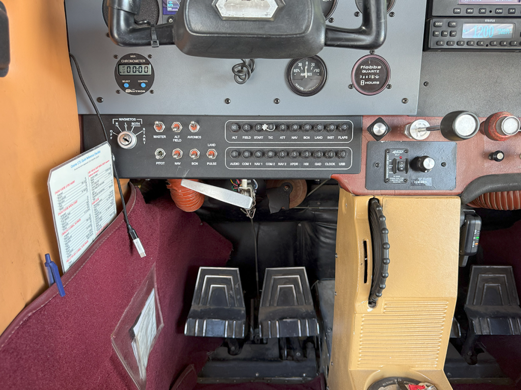 N7132Q - Panel 03