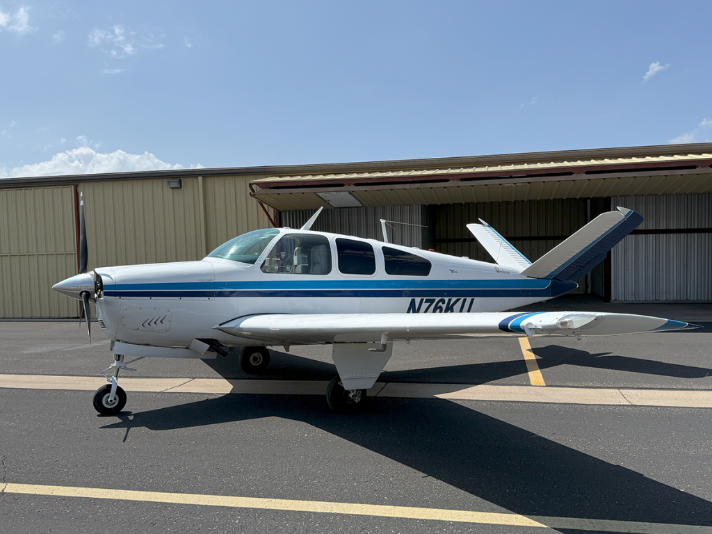 N76KU - Exterior 03