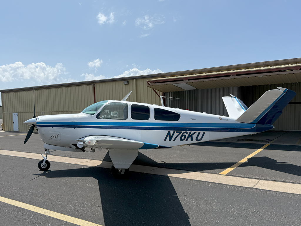 N76KU - Exterior 04