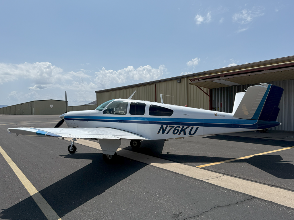 N76KU - Exterior 05