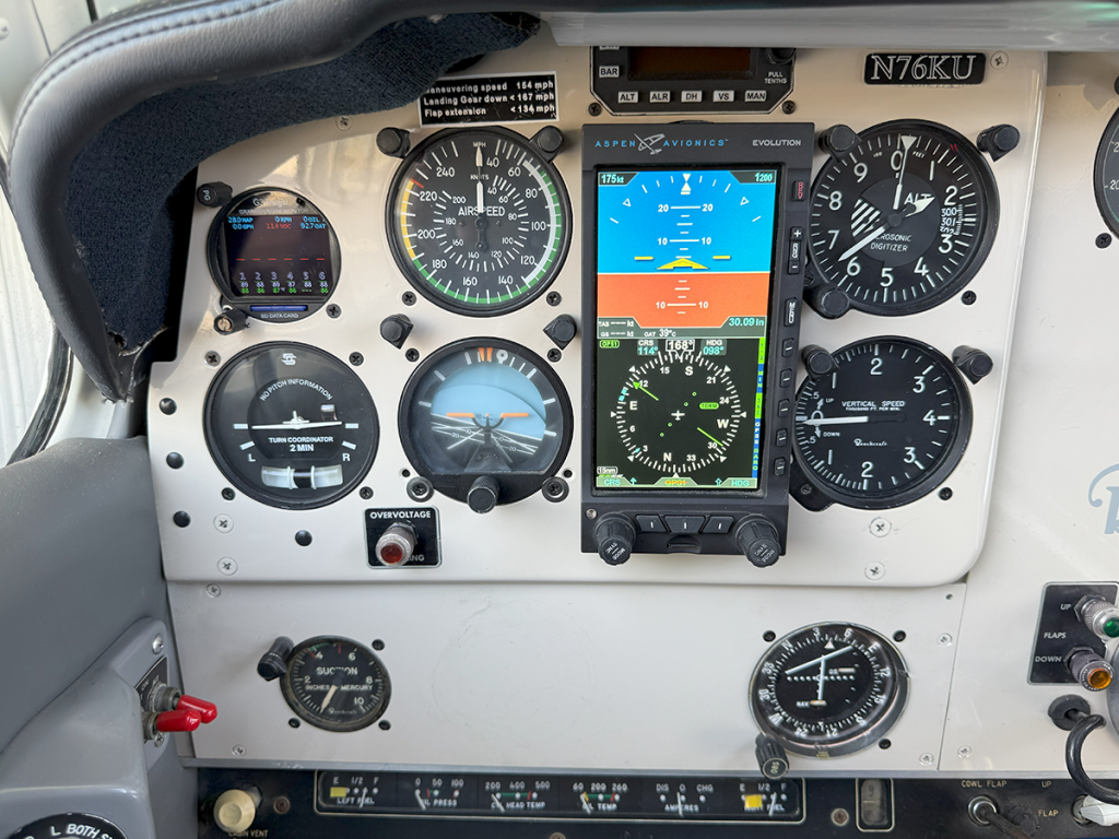 N76KU - Panel 02