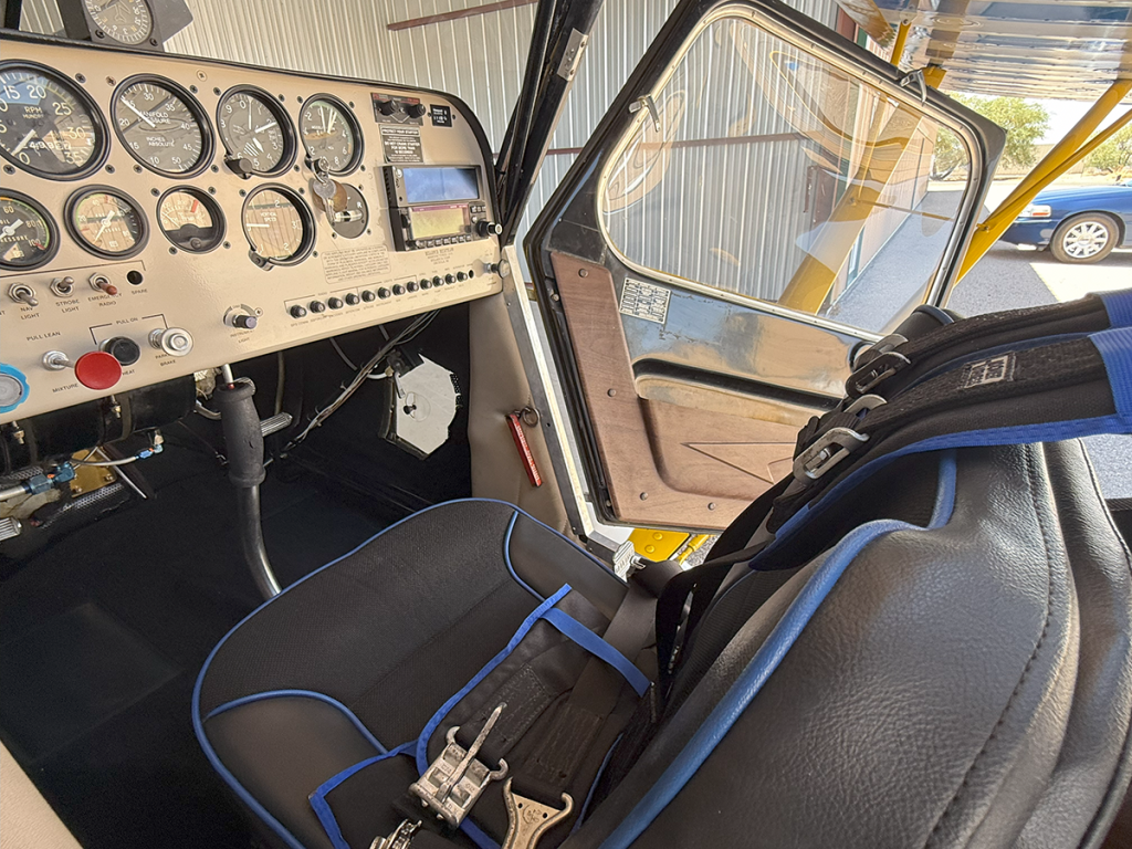 N8693V - Interior 09