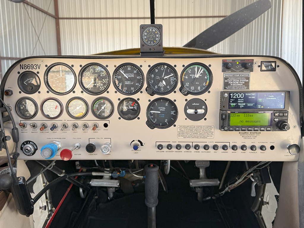 N8693V - Panel 02