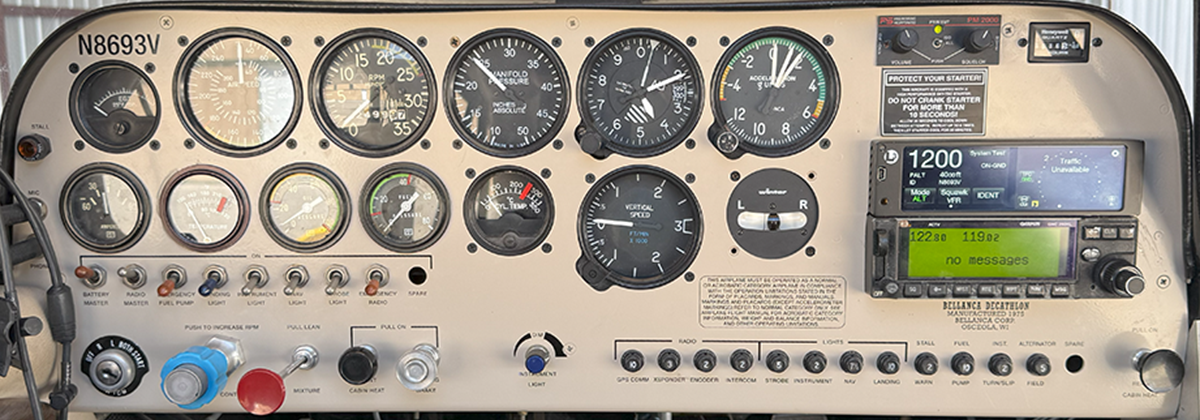 N8693V - short wide panel