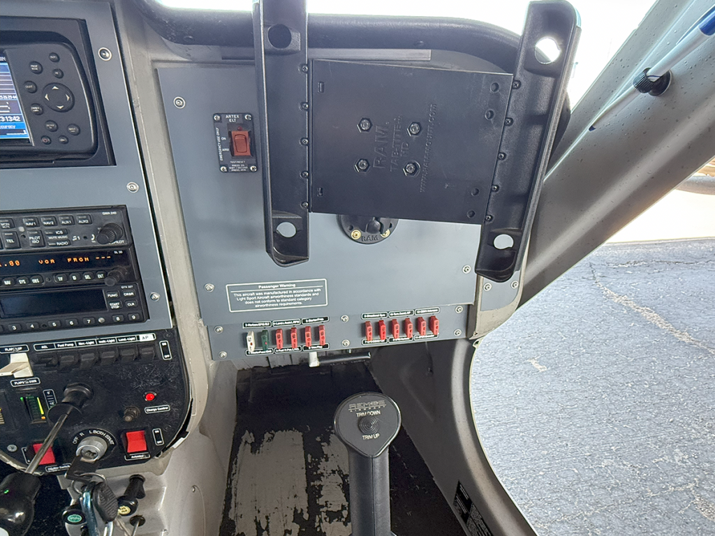 N208GX - Interior 05