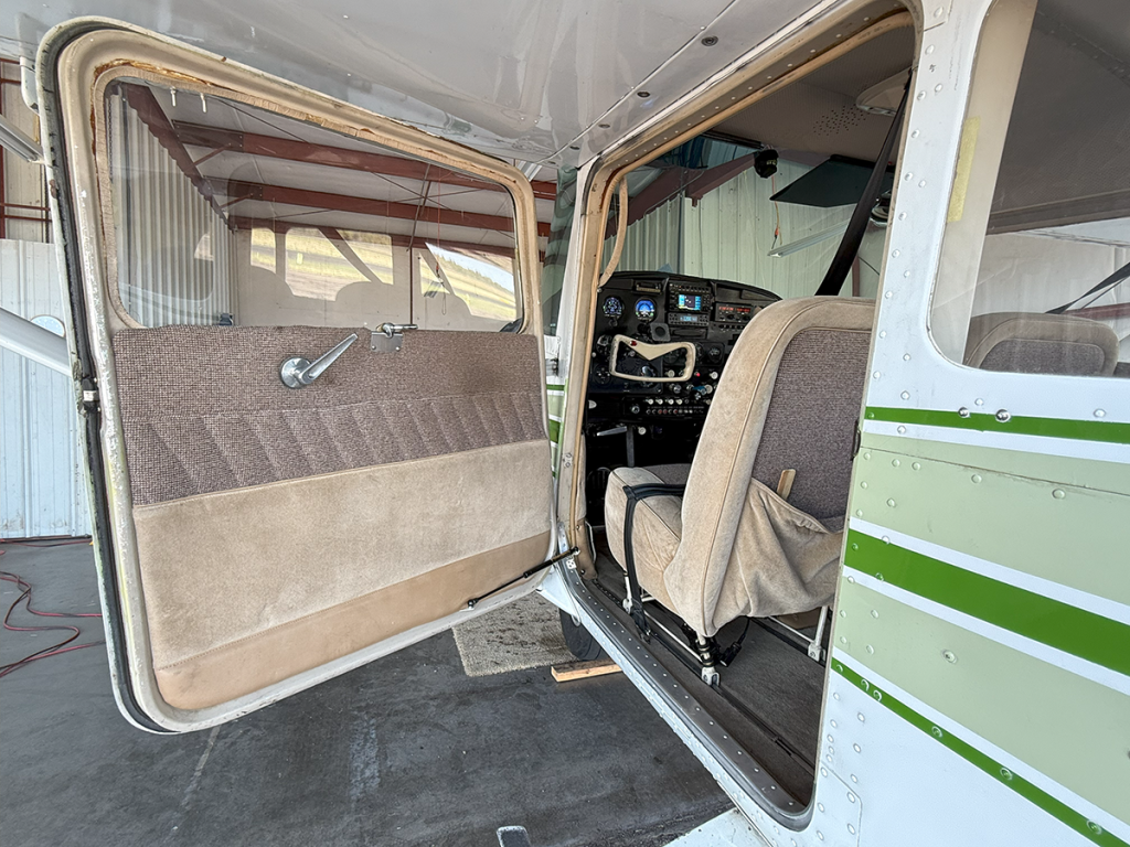 N9022X - Interior 01