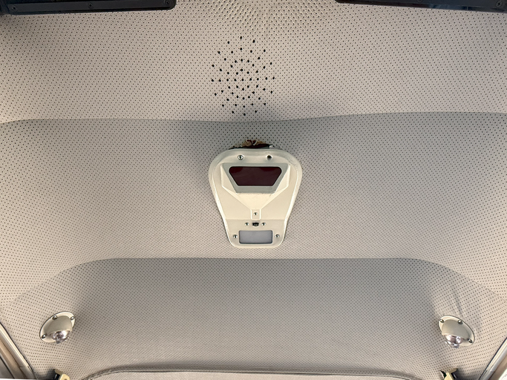 N9022X - Interior 06