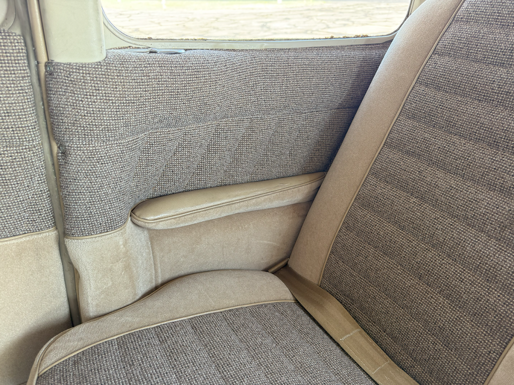 N9022X - Interior 10