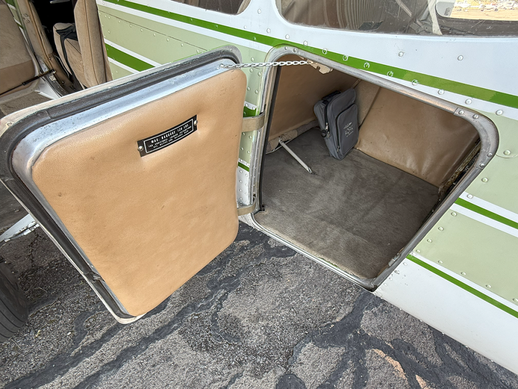 N9022X - Interior 15