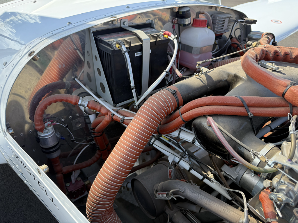 N564BL - Engine 04