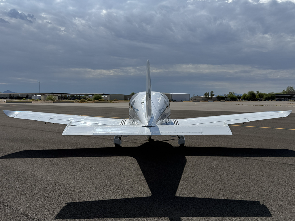 N564BL - Exterior 08