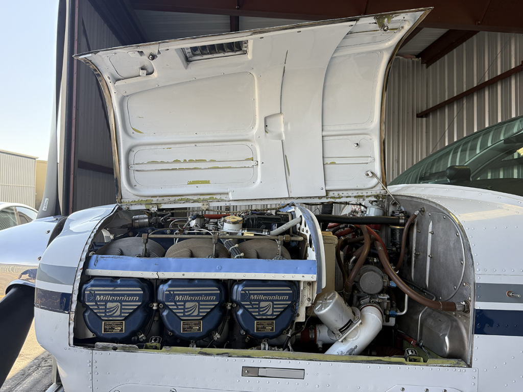 N668DE - Engine 01