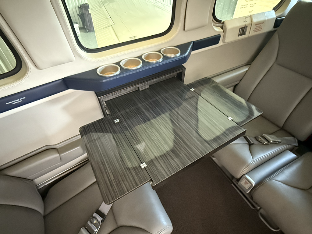 N668DE - Interior 09