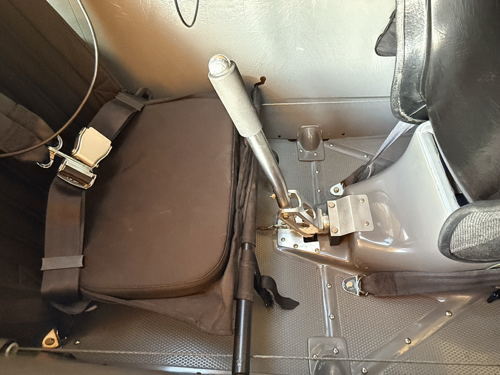 N17KF - Interior 05