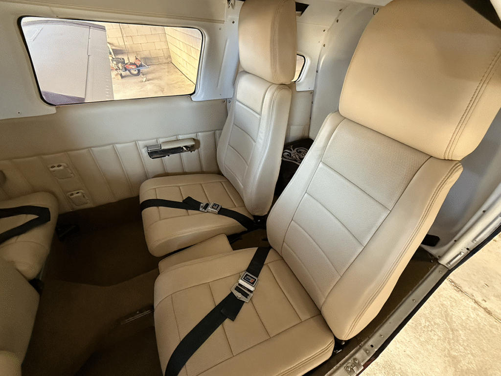 N2285M - Interior 06