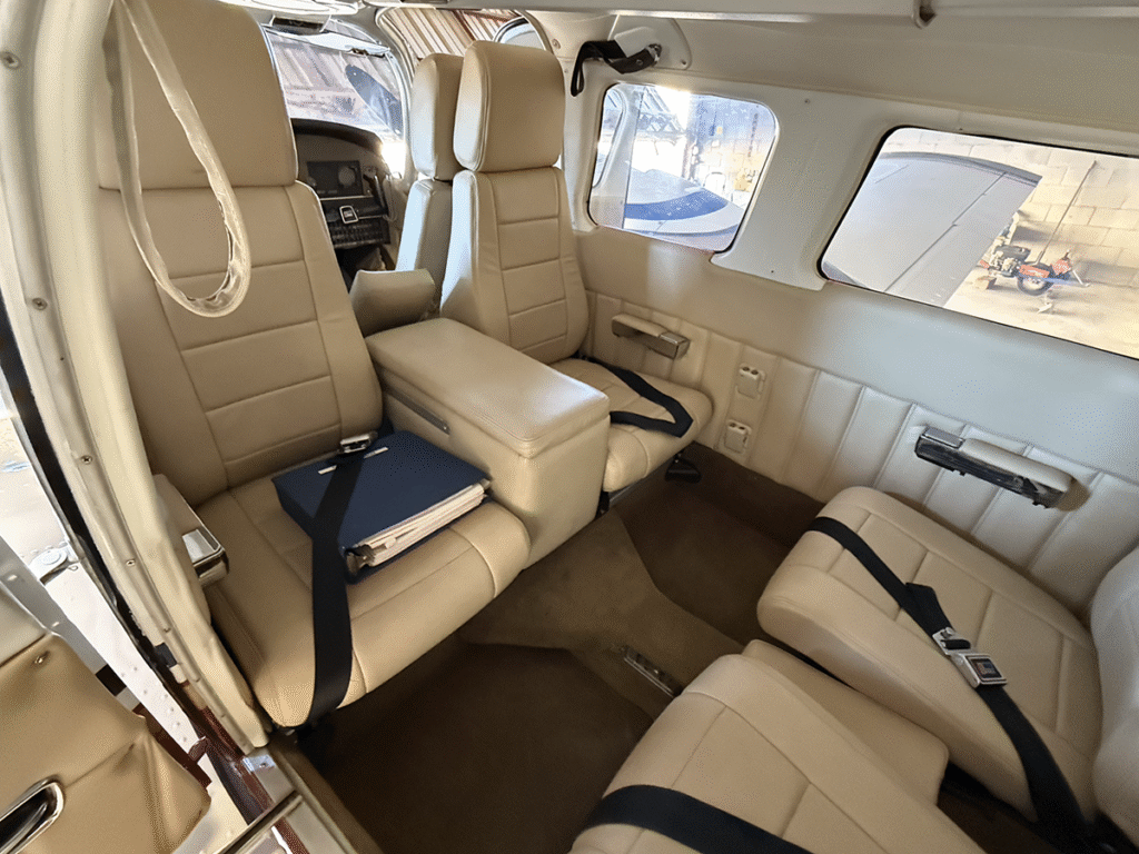 N2285M - Interior 08