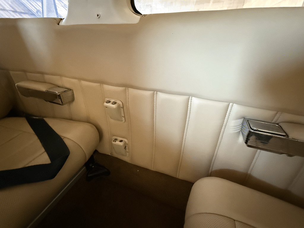 N2285M - Interior 10
