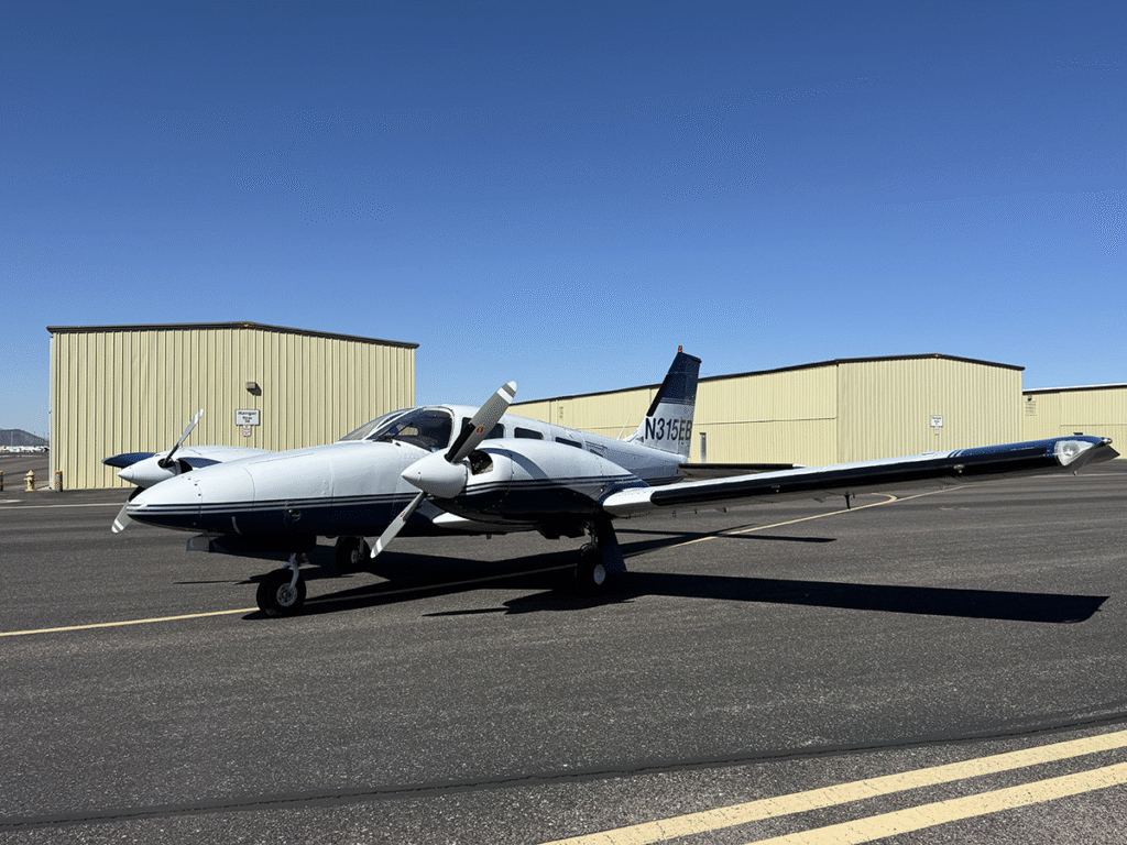 N315EB - Exterior 03 N315EB - Exterior 03