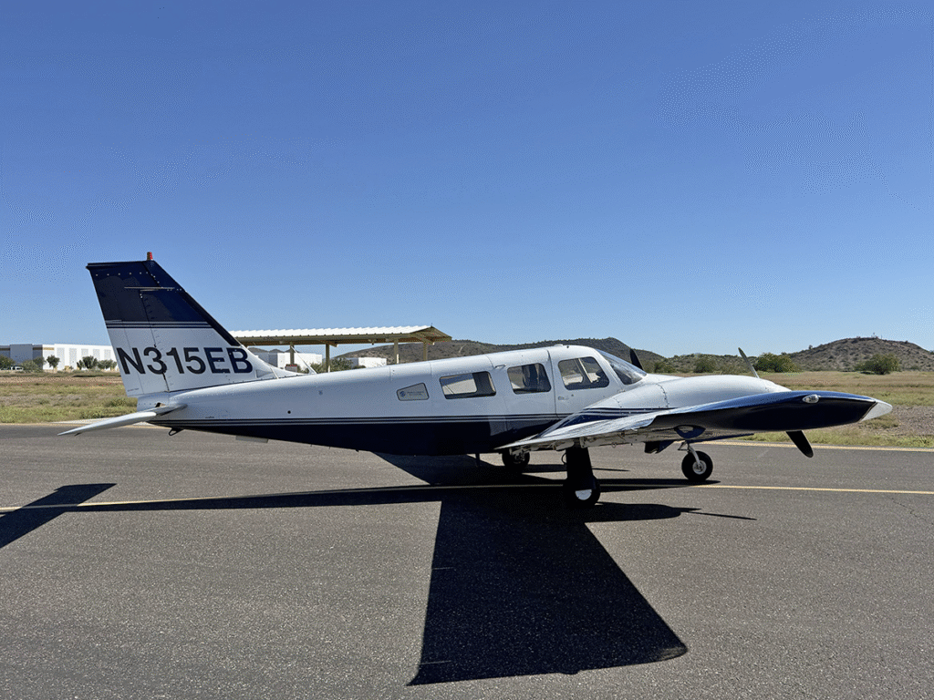 N315EB - Exterior 12 N315EB - Exterior 12