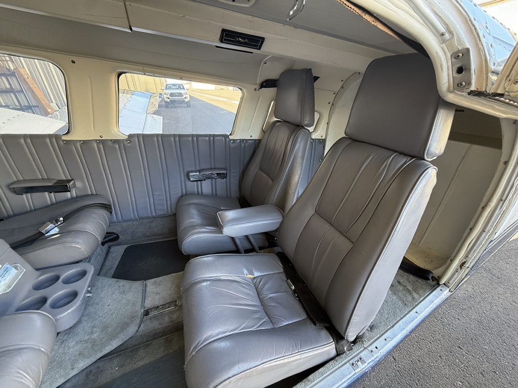 N315EB - Interior 04 N315EB - Interior 04