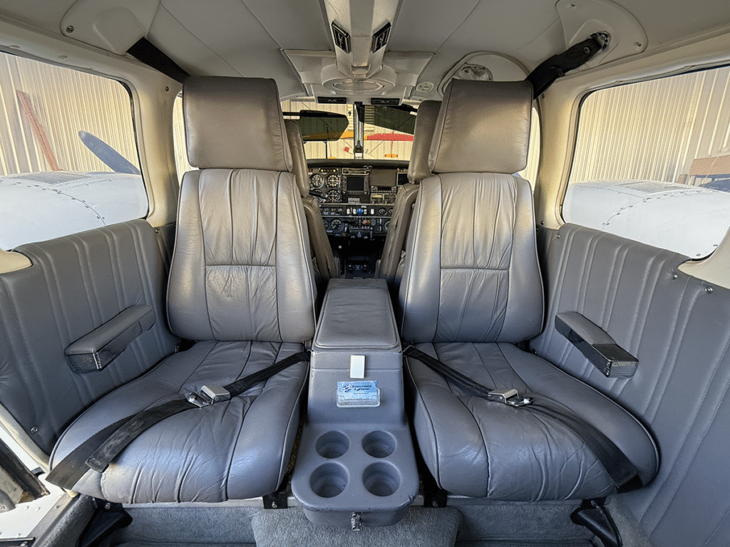 N315EB - Interior 07 N315EB - Interior 07