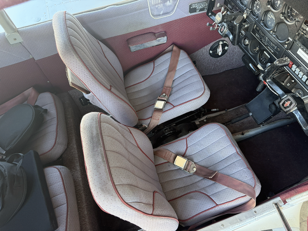 N55972 - Interior 02 N55972 - Interior 02