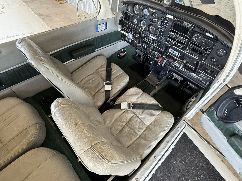 N8063C - Interior 03