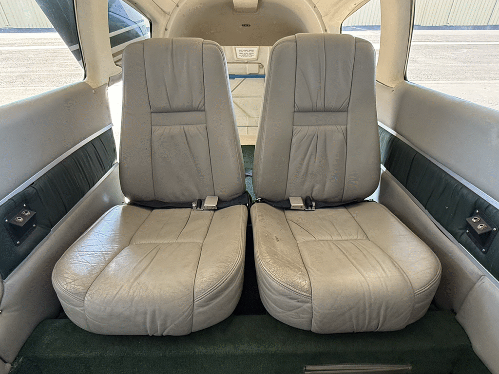 N8063C - Interior 05