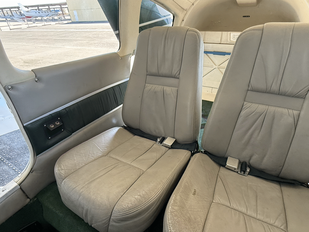 N8063C - Interior 08