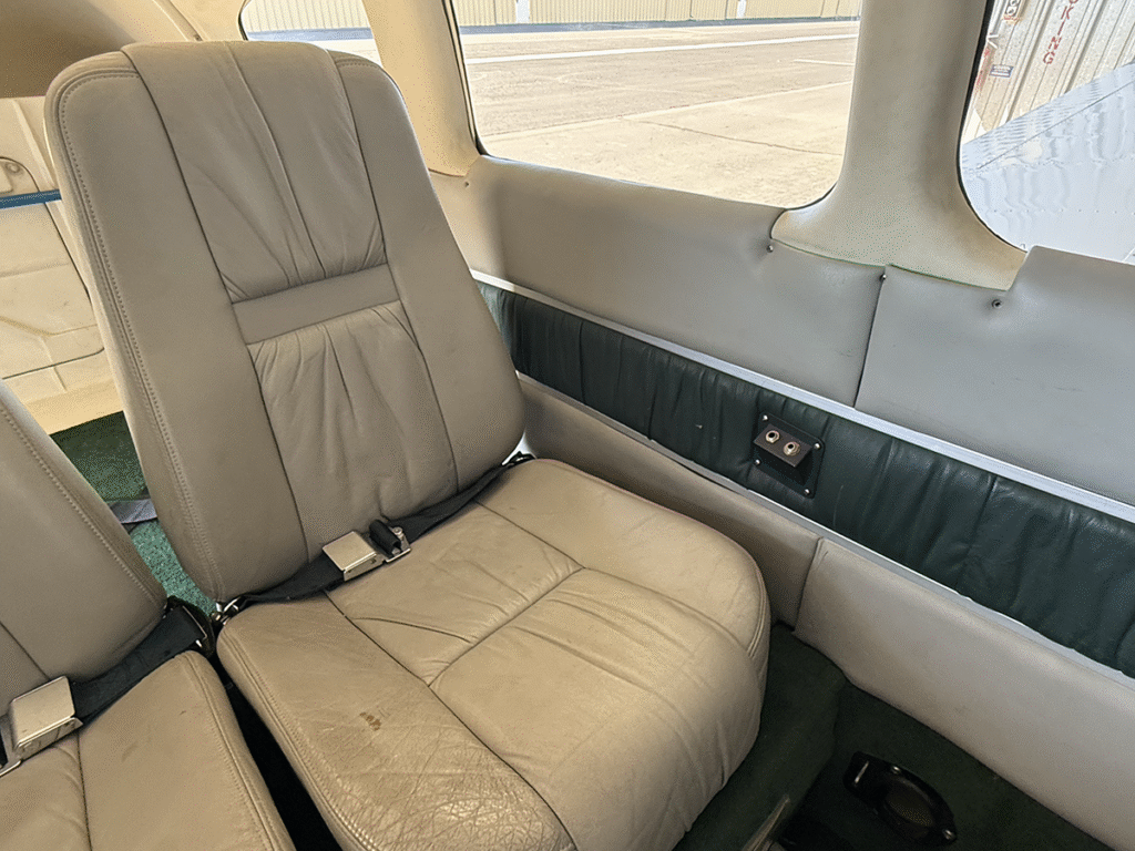 N8063C - Interior 09