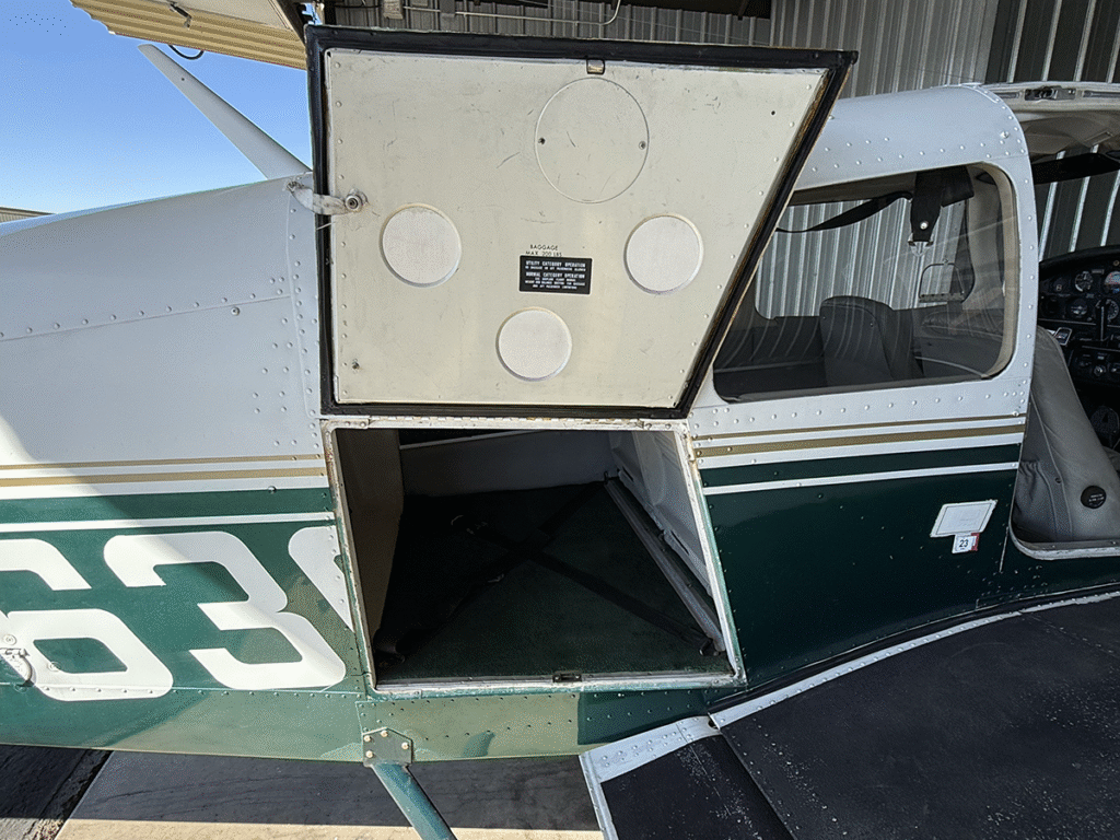 N8063C - Interior 11