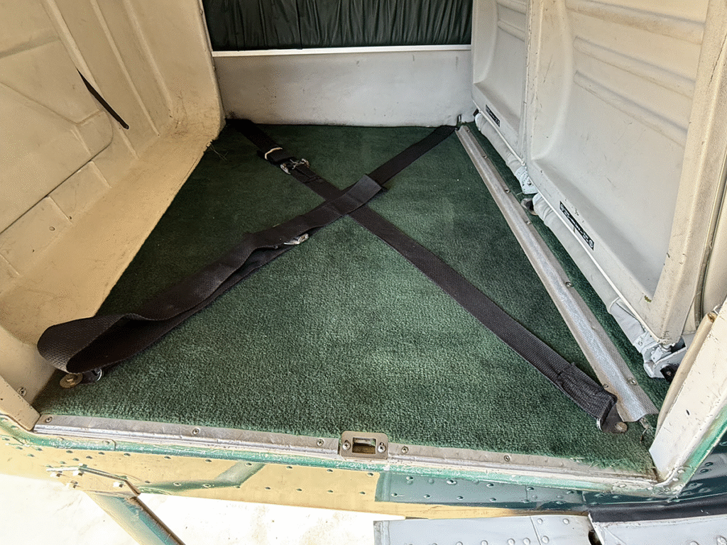 N8063C - Interior 12